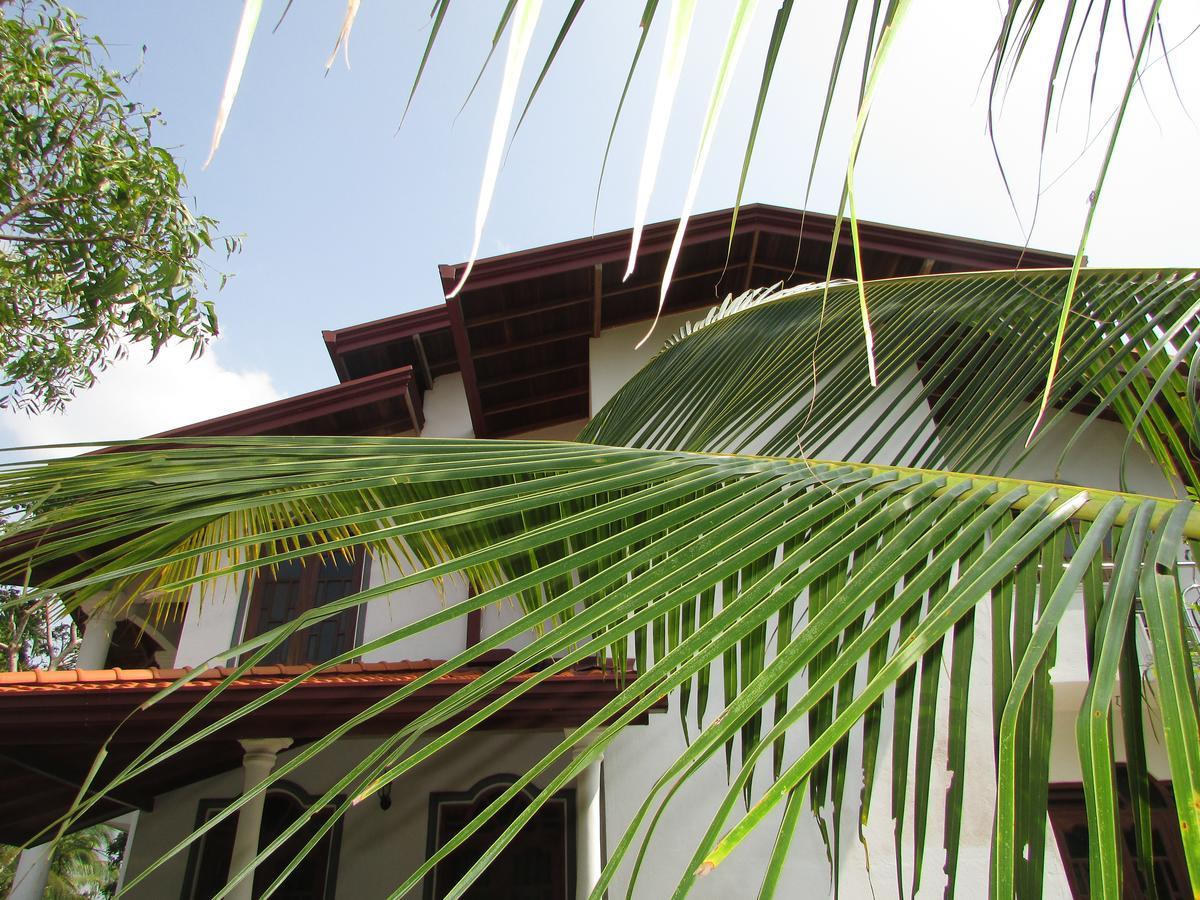 Falcon Villa อินดูรูวา ภายนอก รูปภาพ