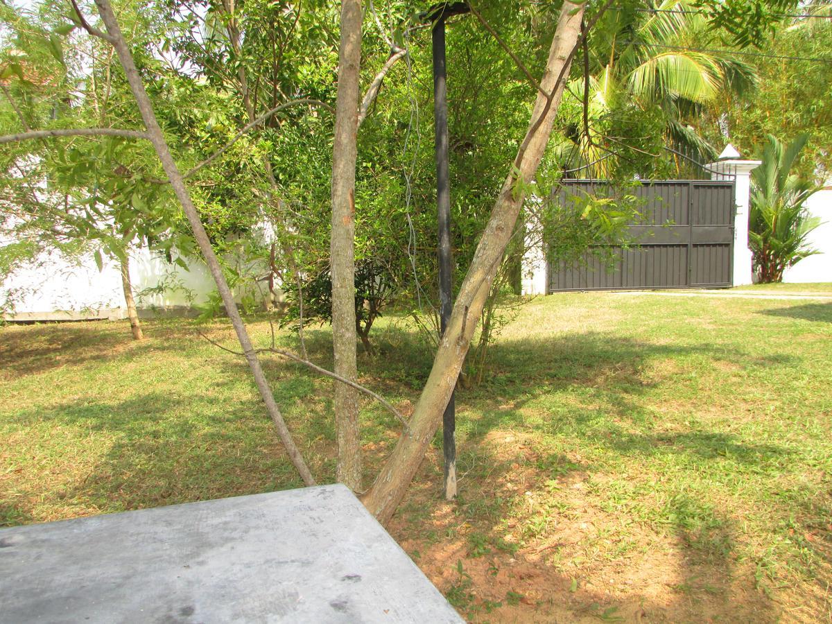 Falcon Villa อินดูรูวา ภายนอก รูปภาพ